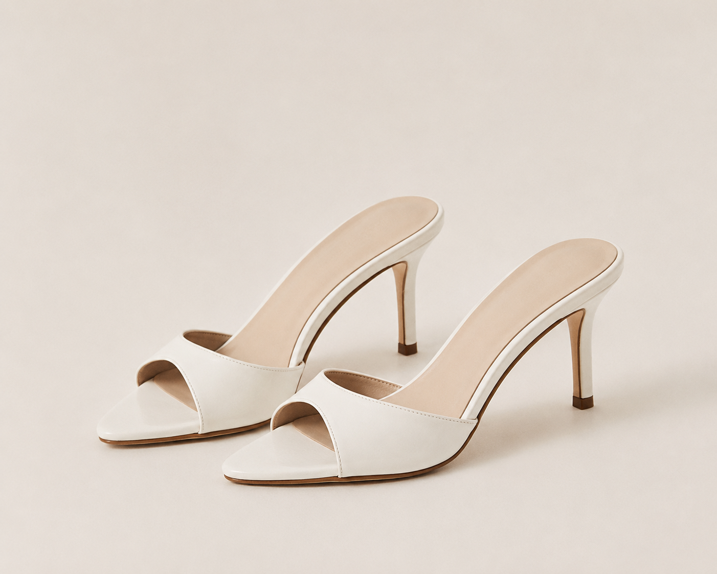 Celeste White Mule Hee
