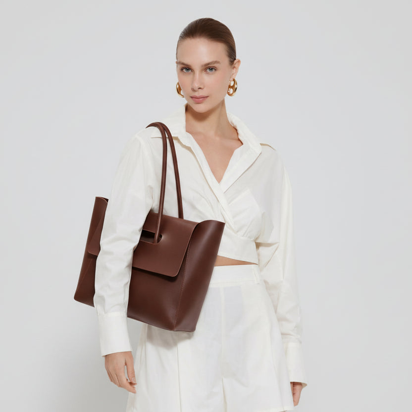Le Savoir Shopper Bag
